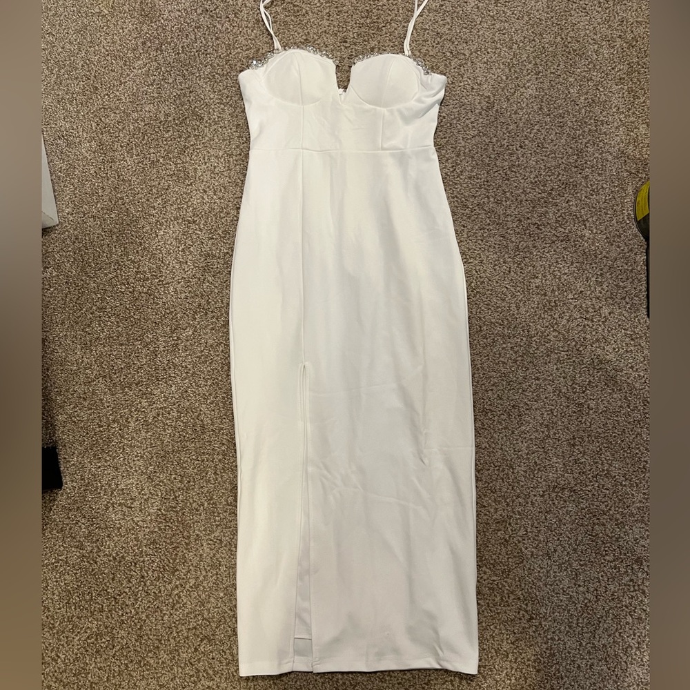 Midi white jewled dress with slit